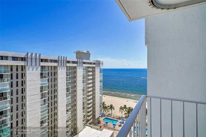 photo 3: 1010 S Ocean Blvd Unit LPH11, Pompano Beach FL 33062