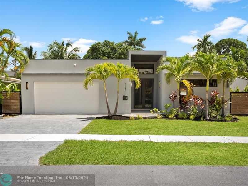 photo 1: 738 NE 17th Ter, Fort Lauderdale FL 33304