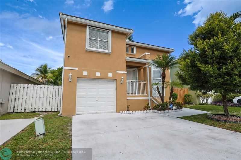 photo 1: 3334 Bonito Ln, Margate FL 33063