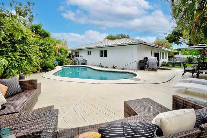 photo 3: 1830 NE 65th Ct, Fort Lauderdale FL 33308