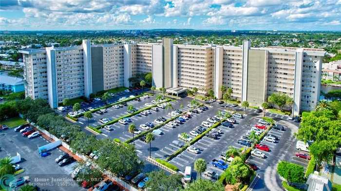 photo 2: 801 S Federal Hwy Unit 703, Pompano Beach FL 33062