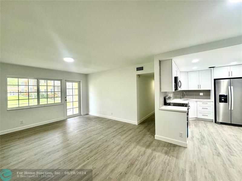 photo 1: 300 NE 19th Ct Unit 118N, Wilton Manors FL 33305