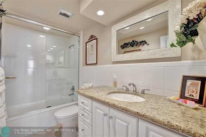 photo 22: 3233 NE 34th St Unit 505, Fort Lauderdale FL 33308