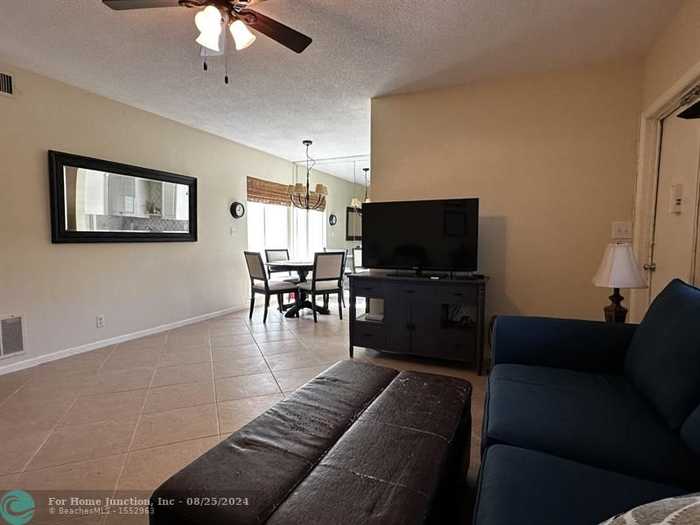 photo 19: 234 Hibiscus Ave Unit 272, Lauderdale By The Sea FL 33308