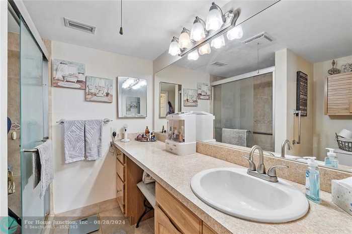 photo 14: 6409 Coral Lake Dr Unit 109, Margate FL 33063