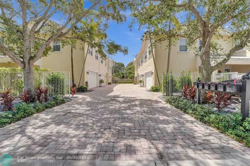 photo 3: 1508 SW 23RD ST Unit 1508, Fort Lauderdale FL 33315