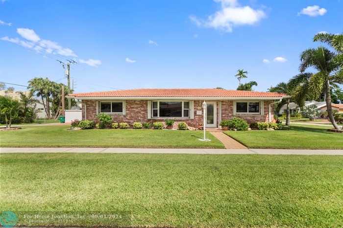 photo 1: 401 SE 3 Te, Dania Beach FL 33004