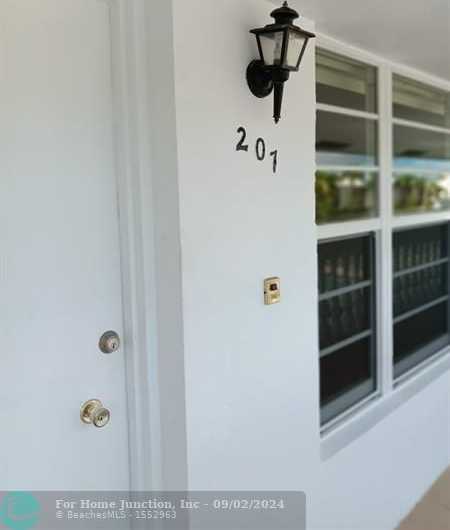 photo 1: 2186 NE 56th St Unit 207, Fort Lauderdale FL 33308