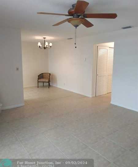 photo 3: 2186 NE 56th St Unit 207, Fort Lauderdale FL 33308