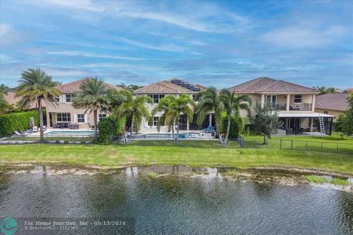 photo 100: 9880 S Miralago Way, Parkland FL 33076