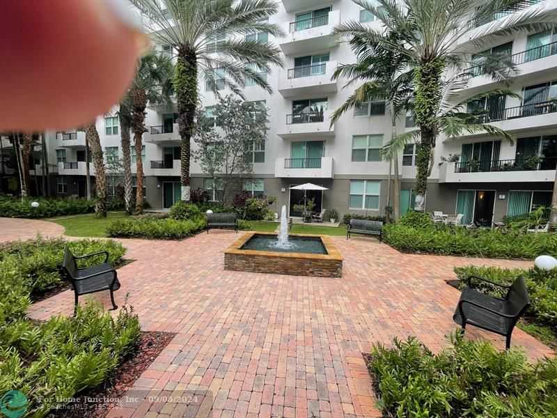 photo 3: 2401 NE 65th St Unit 510, Fort Lauderdale FL 33308