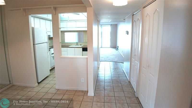 photo 3: 777 S Federal Hwy Unit D307, Pompano Beach FL 33062