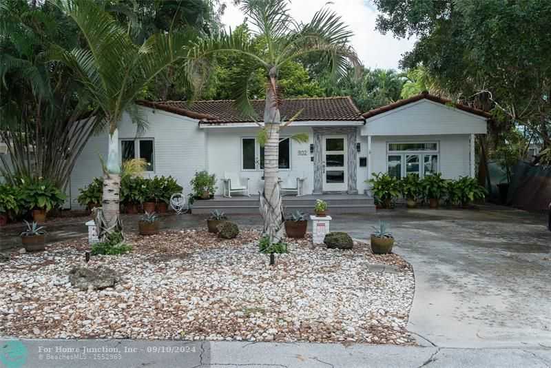 photo 3: 902 SE 12th Ct, Fort Lauderdale FL 33316