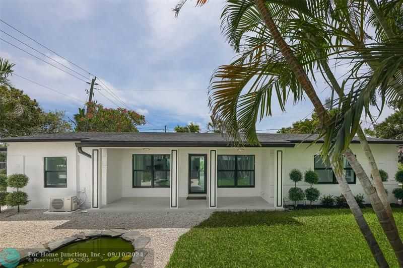 photo 3: 832 NE 19 TERRACE, Fort Lauderdale FL 33304