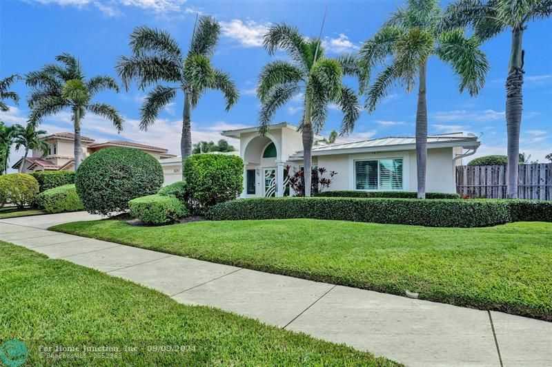 photo 3: 820 SE 5th Ter, Pompano Beach FL 33060