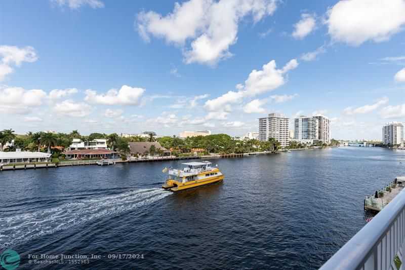 photo 3: 615 Bayshore Dr Unit 402, Fort Lauderdale FL 33304