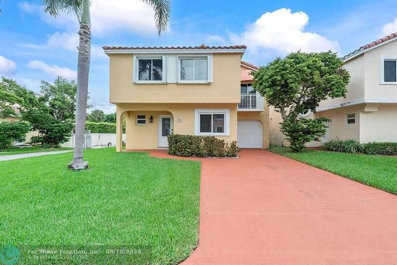 photo 3: 1121 SE 5th Ct, Dania Beach FL 33004