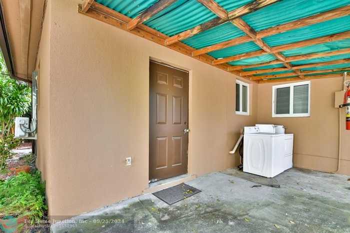 photo 62: 201 SE 23rd St, Fort Lauderdale FL 33316