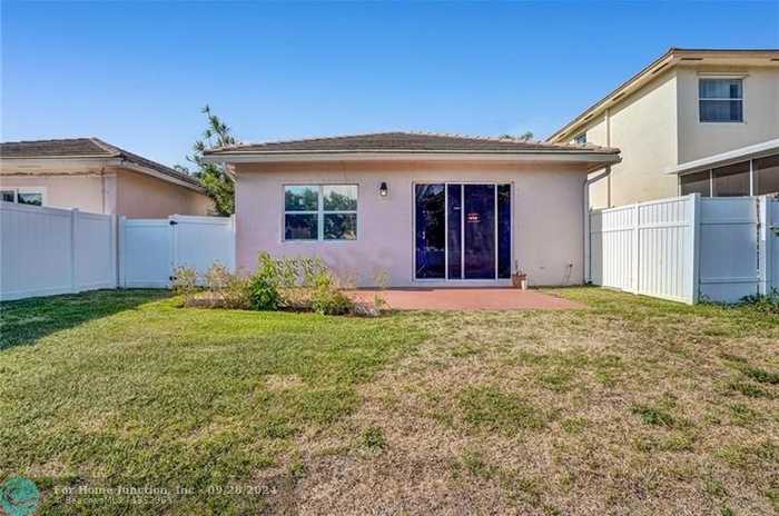 photo 12: 4824 NW 19th St, Coconut Creek FL 33063