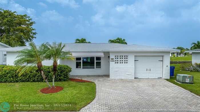 photo 2: 1485 NW 69th Ave, Margate FL 33063