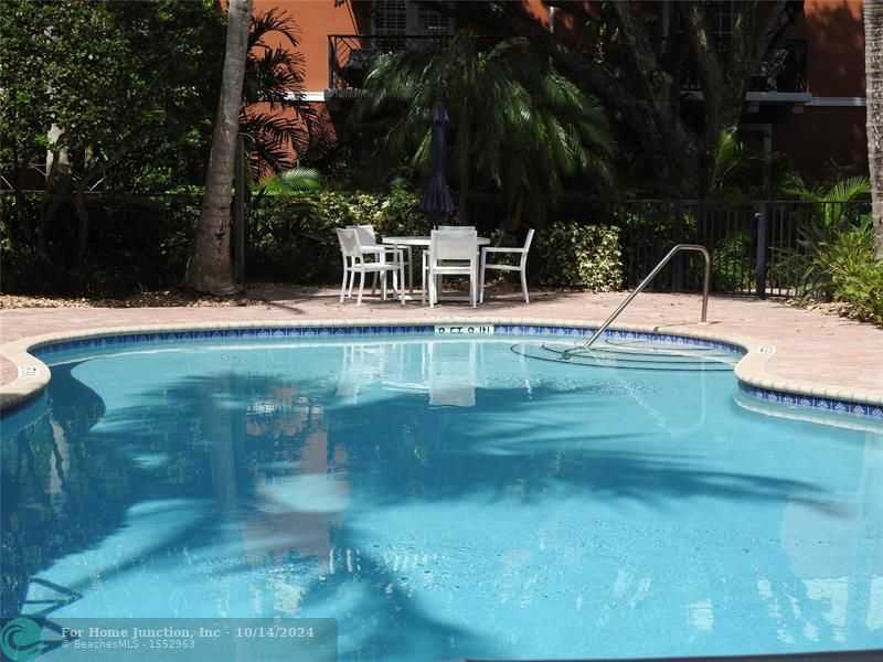 photo 3: 2299 NE 9th Ave Unit 2299, Wilton Manors FL 33305