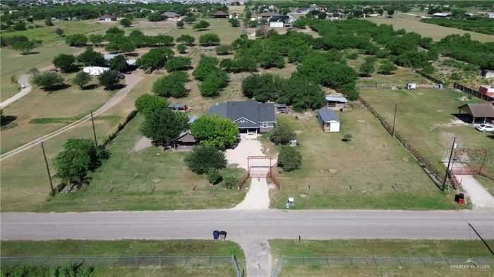 photo 2: 10107 Calle Paris Street, Edinburg TX 78542