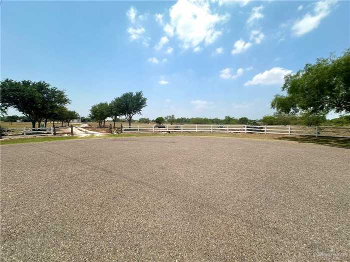 photo 2: 21407 Buck Fawn Drive, Edinburg TX 78542