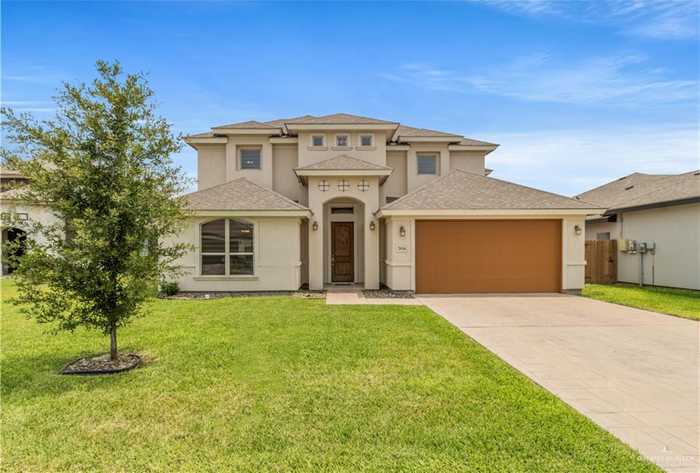 photo 1: 2016 Santa Fe Circle, Edinburg TX 78542