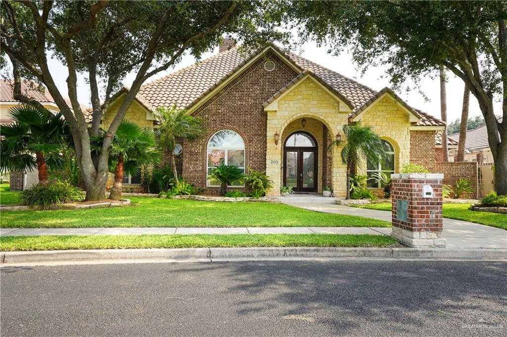 photo 1: 200 E Duke Avenue, McAllen TX 78504