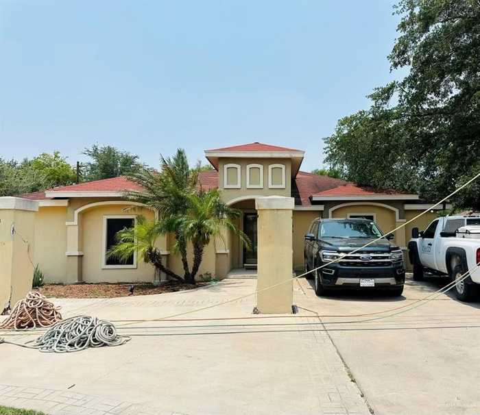 photo 1: 4308 Auburn Avenue, McAllen TX 78504