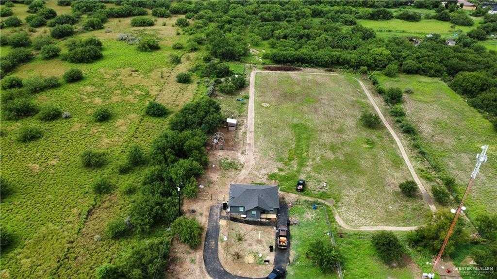 photo 3: 38307 Mile 7 Street, Penitas TX 78576