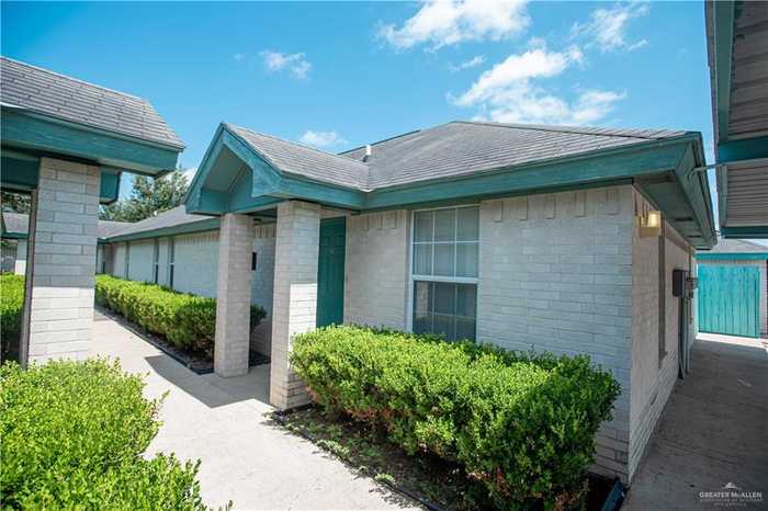 photo 1: 1106 Lexington Circle, Edinburg TX 78539