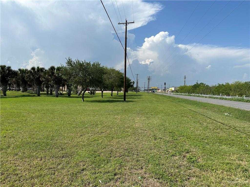 photo 1: 860 Manzanilla Court, Elsa TX 78543