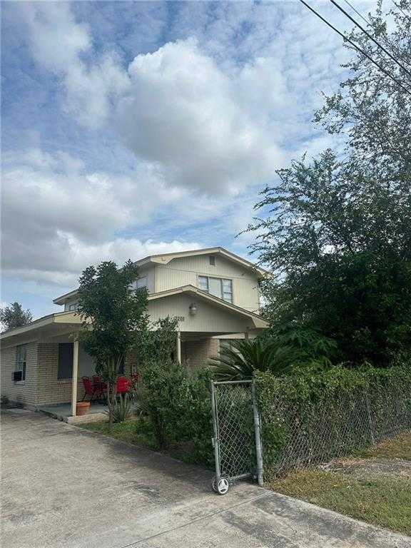 photo 1: 2200 Kendlewood Street, McAllen TX 78501