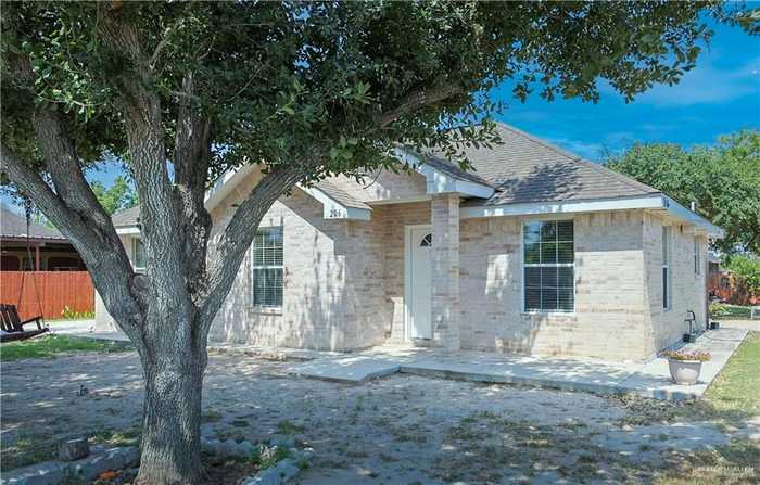 photo 2: 206 S 12th Street, Penitas TX 78576