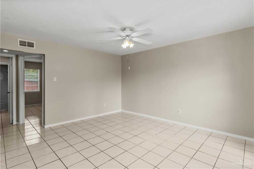 photo 2: 2105 Gull Avenue, McAllen TX 78504