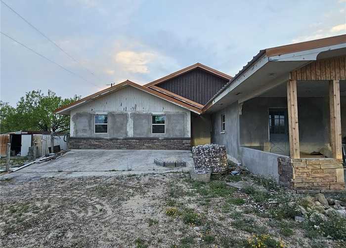 photo 2: 317 Bridge Road, Roma TX 78585