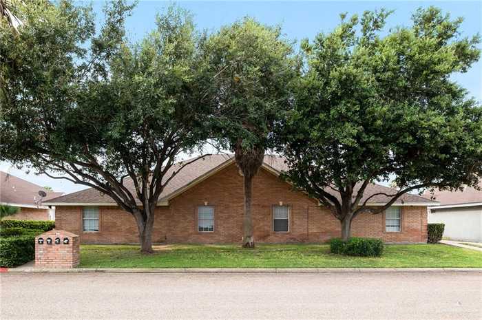 photo 1: 2108 Kimberly Lane, Edinburg TX 78541