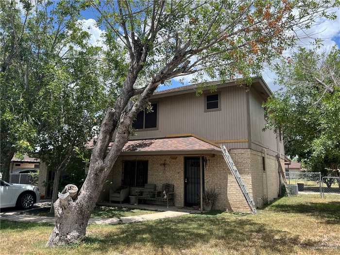 photo 2: 117 S 11th Street, Penitas TX 78576