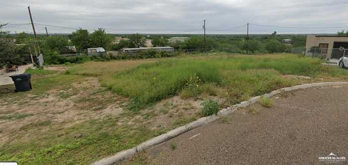 photo 2: 329 La Colina Circle, Roma TX 78584