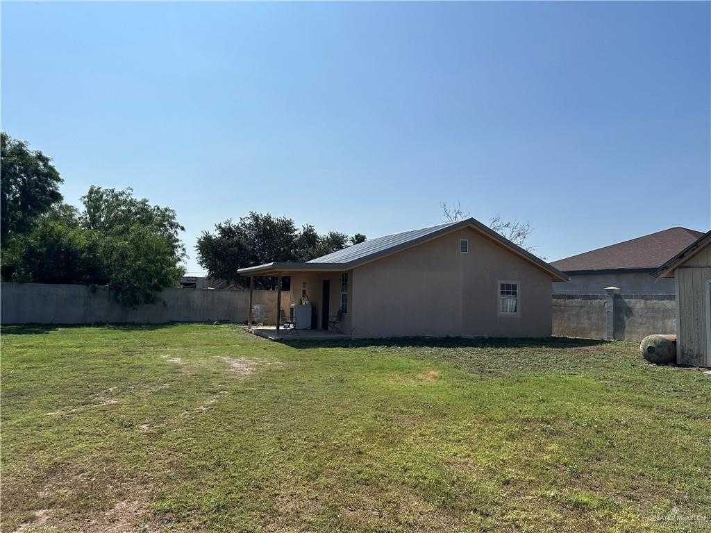 photo 2: 17908 Sago Palm Drive, Penitas TX 78576