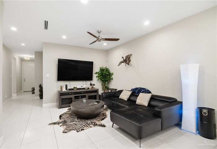 photo 2: 9325 N 15th Street, McAllen TX 78504