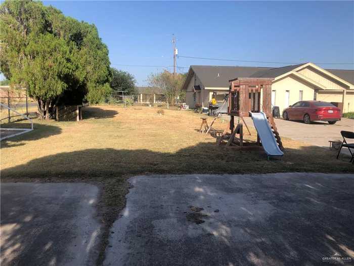 photo 2: 2034 Huisache Street, Sullivan City TX 78595