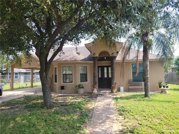 photo 1: 711 El Sendero Drive, Sullivan City TX 78595