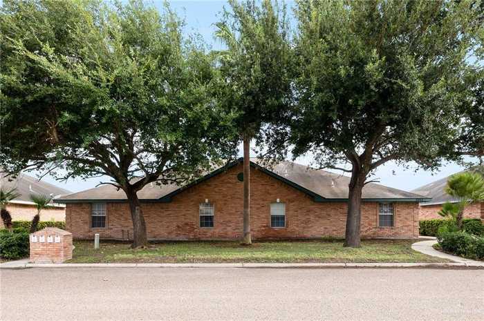 photo 1: 2305 Kimberly Lane, Edinburg TX 78541