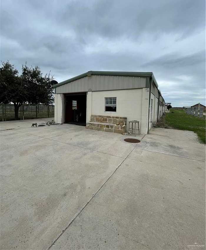 photo 2: 37651 Mile 14 Road, Edinburg TX 78541