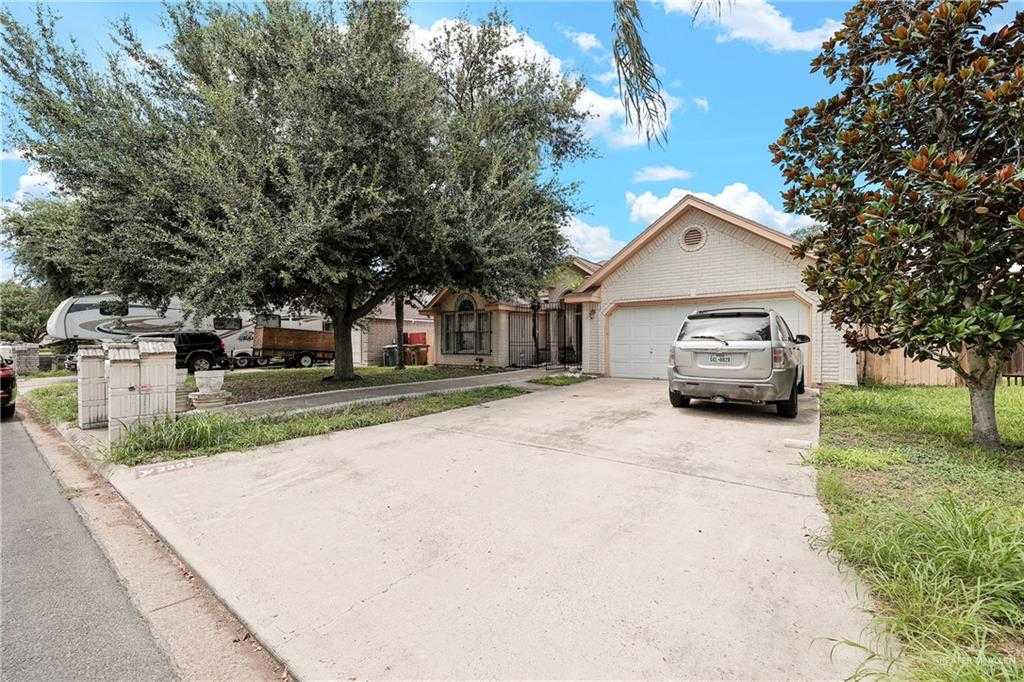 photo 2: 2205 Mockingbird Street, Edinburg TX 78542