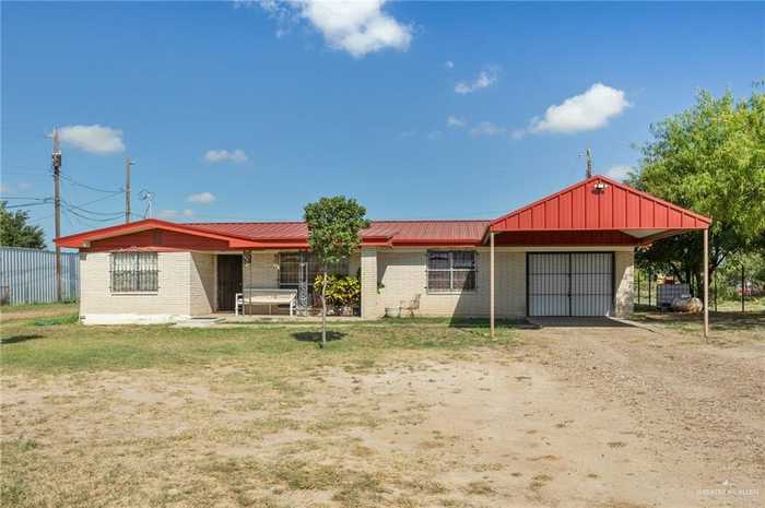 photo 1: 419 El Pinto Road, Sullivan City TX 78595