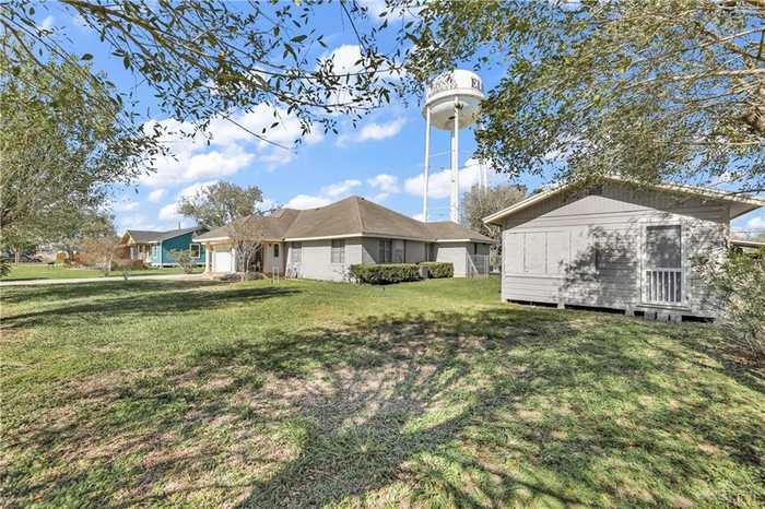 photo 1: 411 3rd Street, Elsa TX 78589