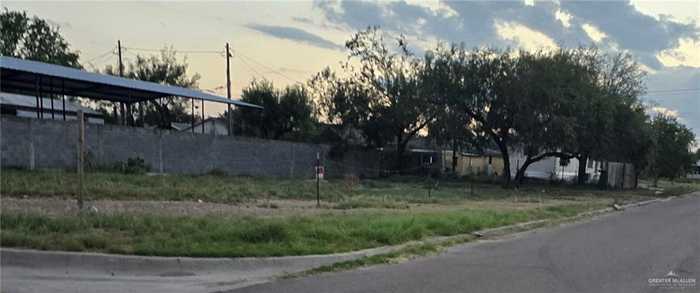 photo 1: 108 Gomez Street, Rio Grande City TX 78582